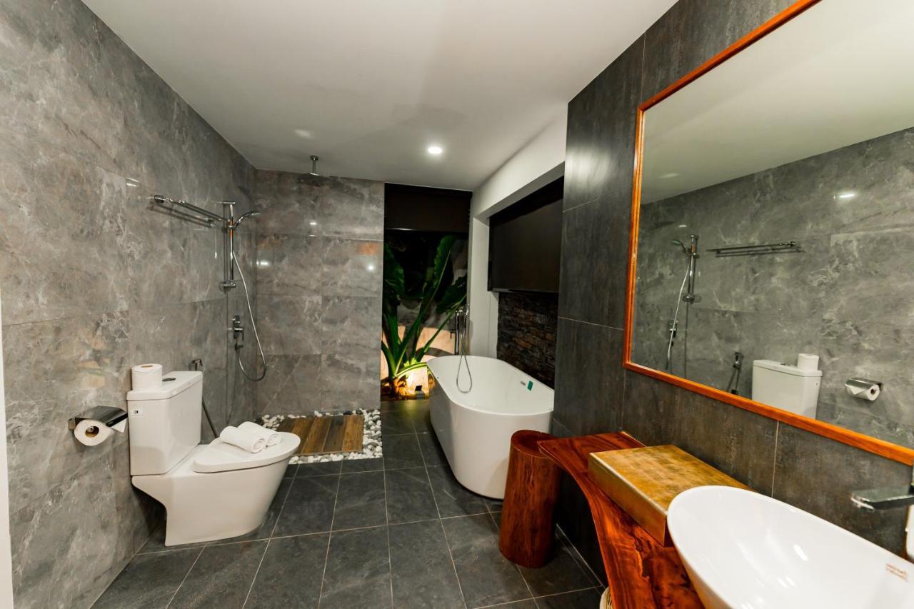 Maneh Villa Langkawi - Private Pool Пантай Ченанг Екстериор снимка