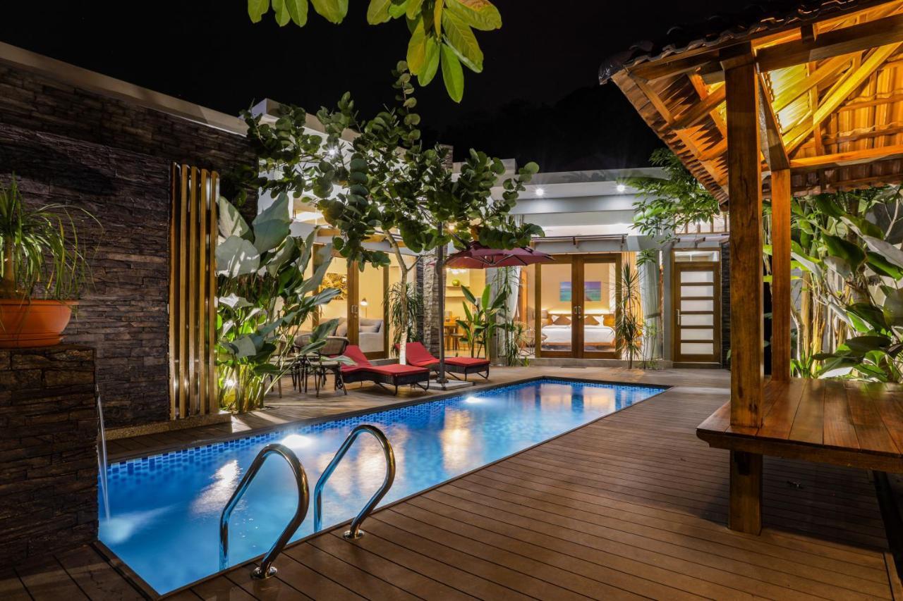 Maneh Villa Langkawi - Private Pool Пантай Ченанг Екстериор снимка