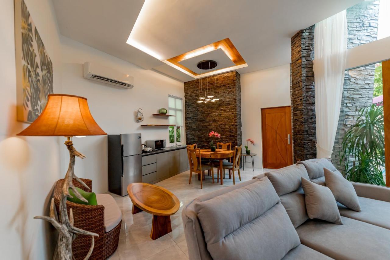 Maneh Villa Langkawi - Private Pool Пантай Ченанг Екстериор снимка