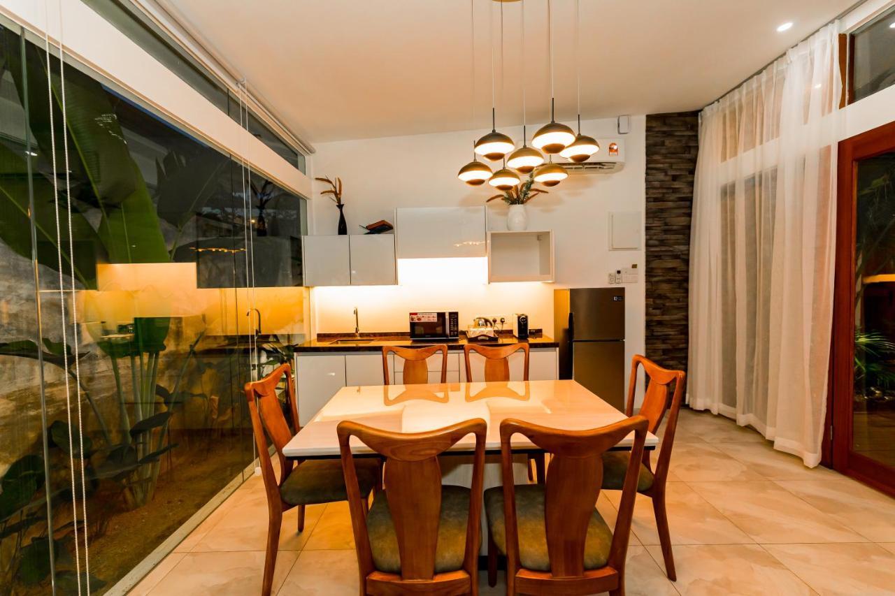 Maneh Villa Langkawi - Private Pool Пантай Ченанг Екстериор снимка