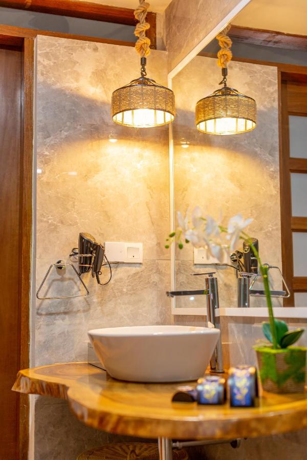 Maneh Villa Langkawi - Private Pool Пантай Ченанг Екстериор снимка