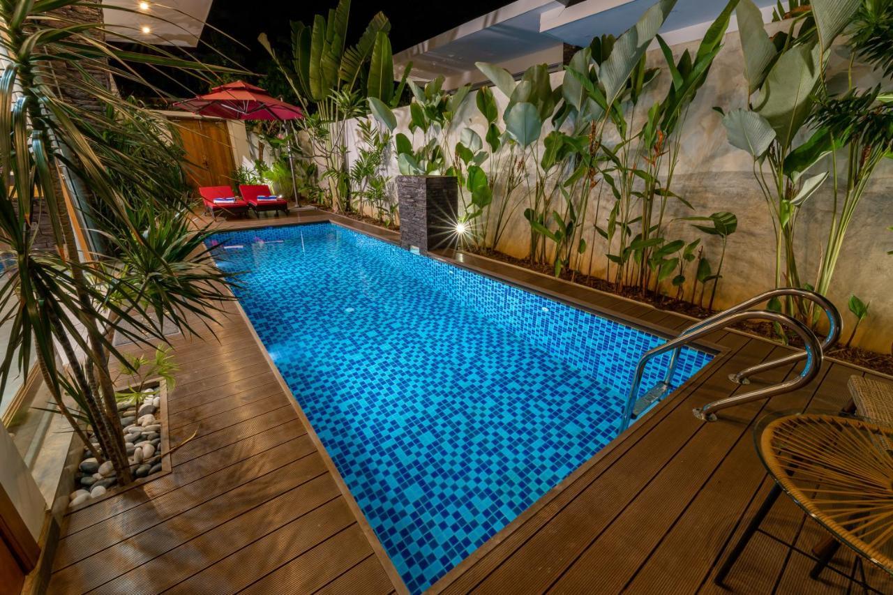 Maneh Villa Langkawi - Private Pool Пантай Ченанг Екстериор снимка